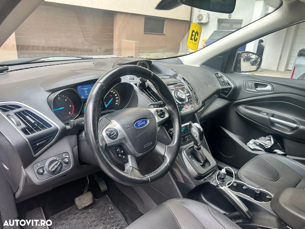 Ford Kuga 2.0 TDCi Powershift 4WD Titanium - 9