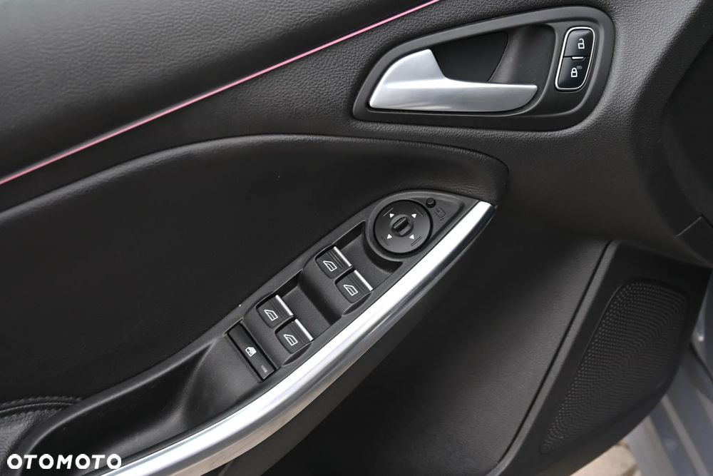 Ford Focus 2.0 TDCi ST-2 PowerShift - 36