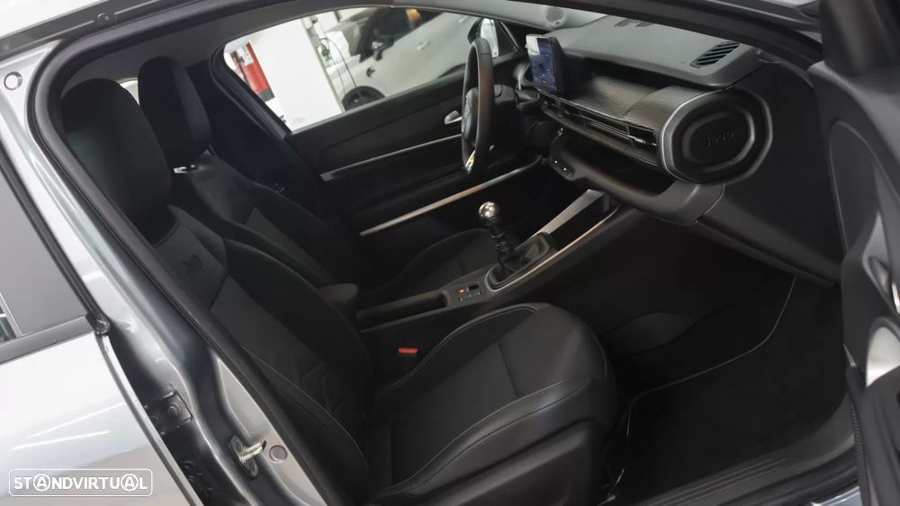 Jeep Avenger 1.2 GSE T3 Altitude - 13