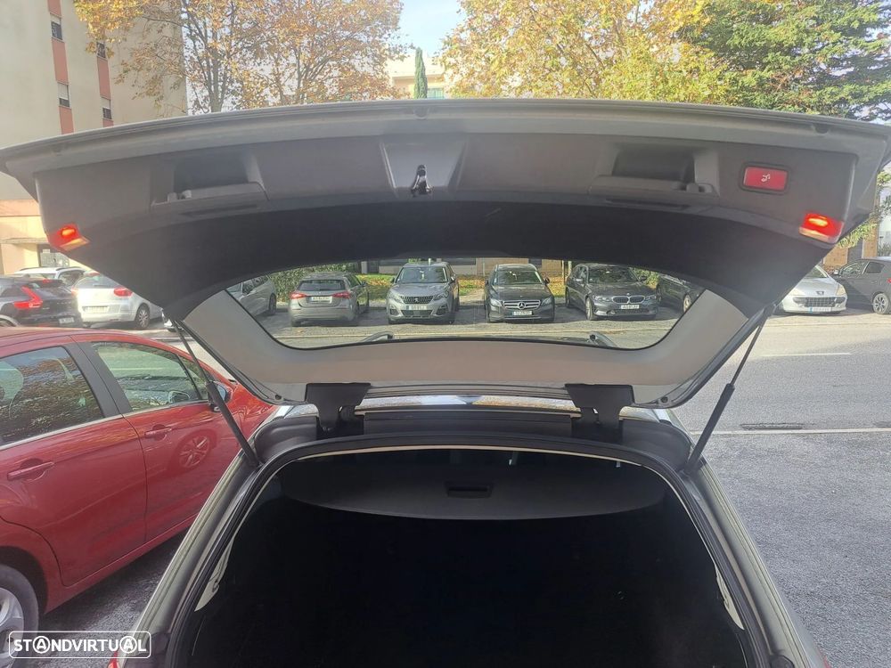 Mercedes-Benz E 250 CDi Avantgarde BlueEfficiency Auto. - 9