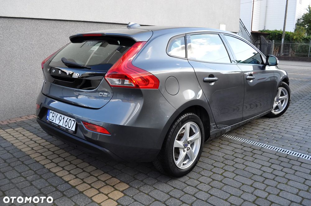 Volvo V40 D2 Momentum - 9