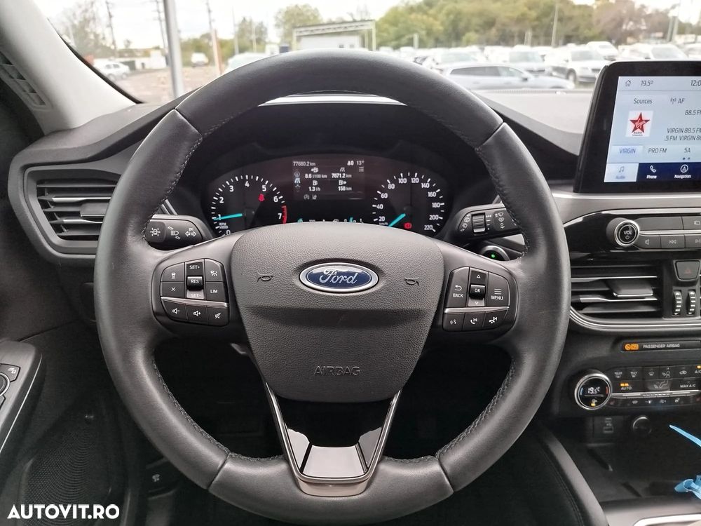 Ford Kuga - 17