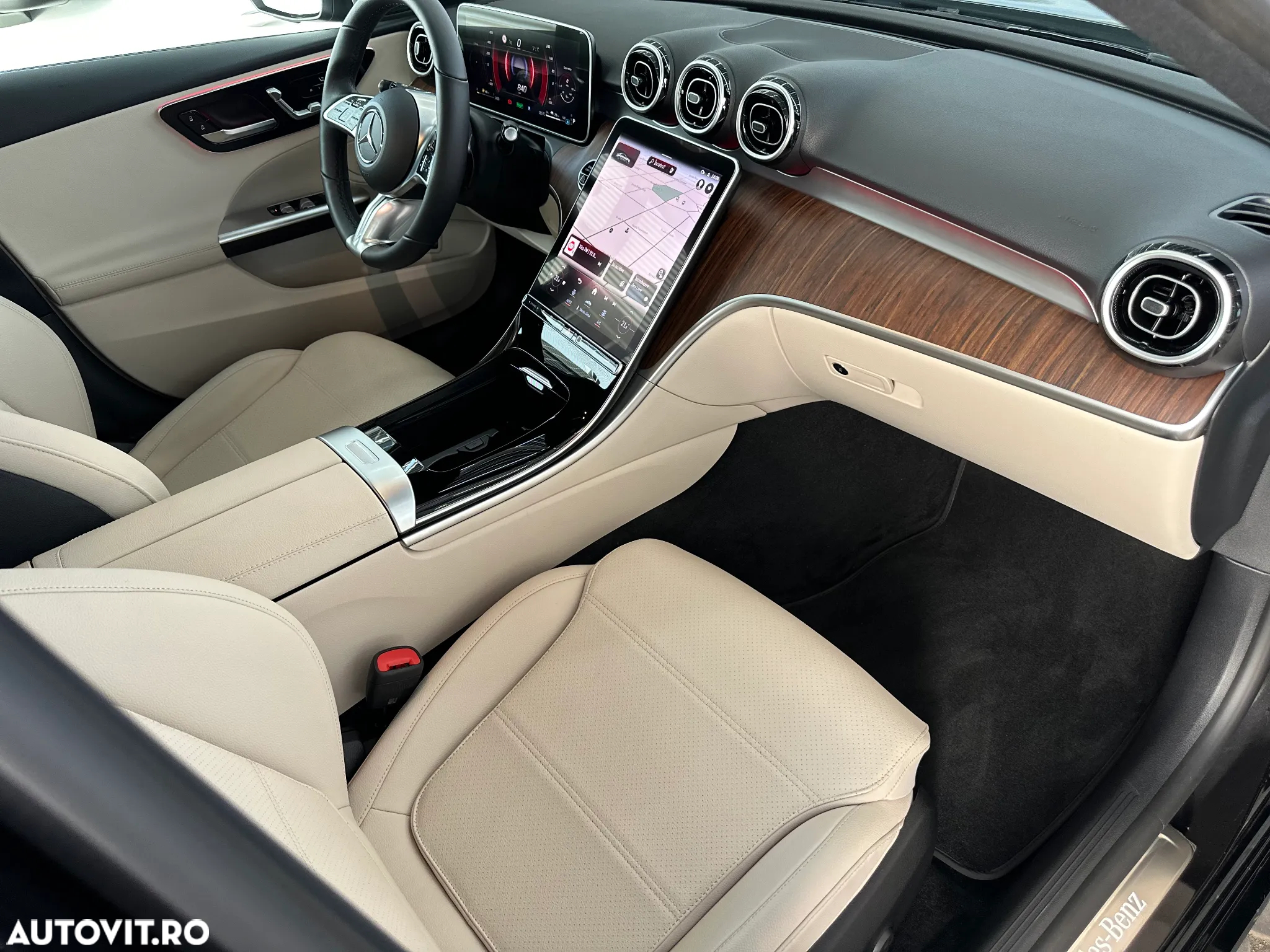 Mercedes-Benz C 300 PHEV 4MATIC - 24