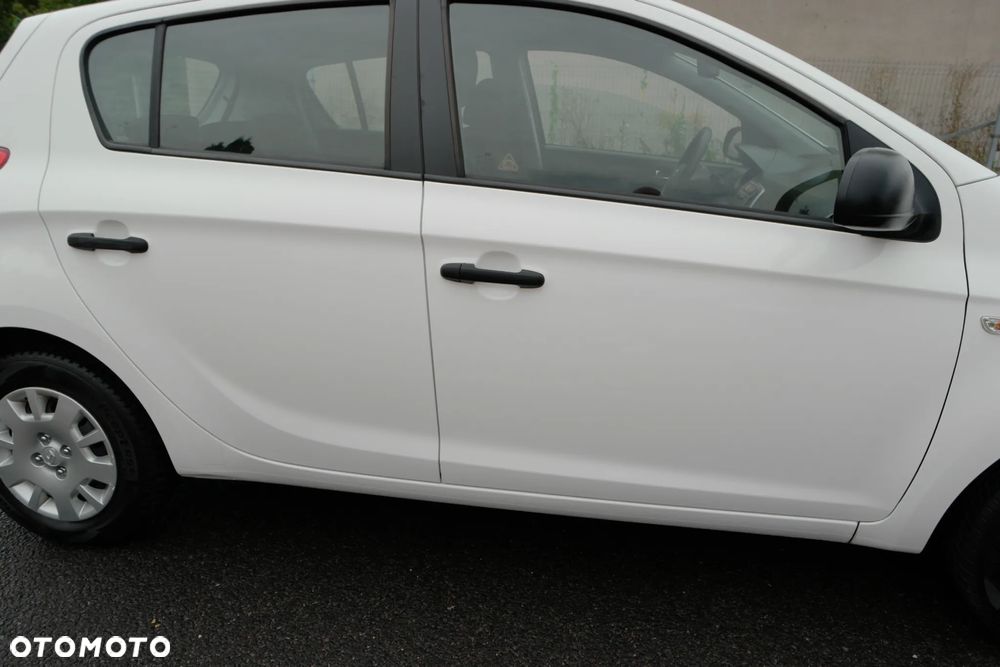 Hyundai i20 - 15
