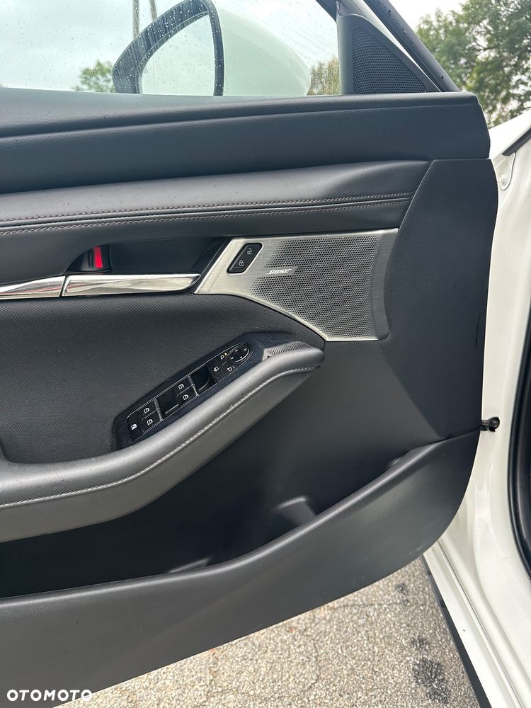 Mazda 3 SKYACTIV-G 2.0 M-Hybrid - 21