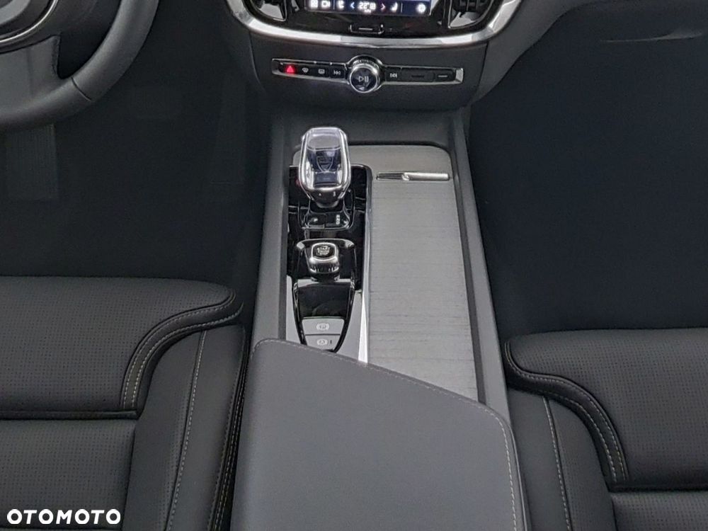 Volvo V60 B4 B DKG Ultra Dark - 6