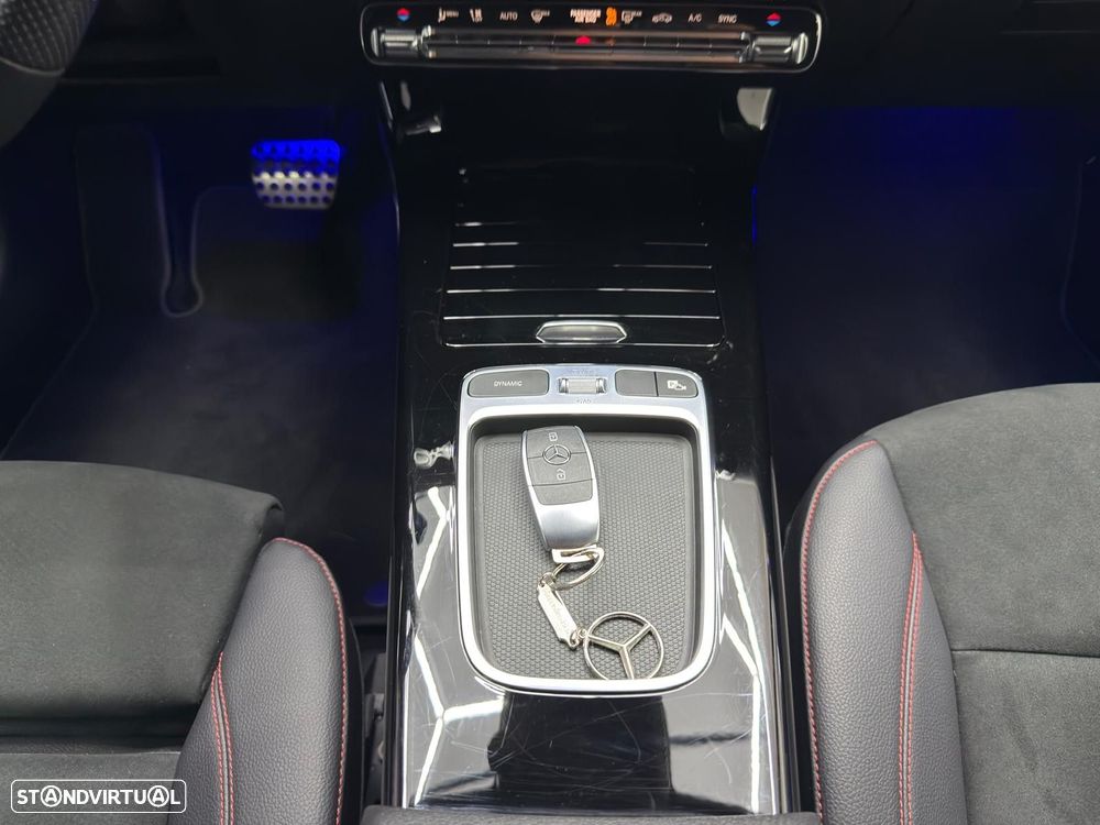 Mercedes-Benz A 200 AMG Line Aut. - 42