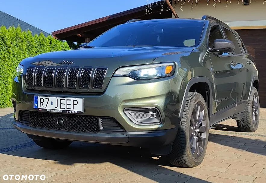 Jeep Cherokee - 1