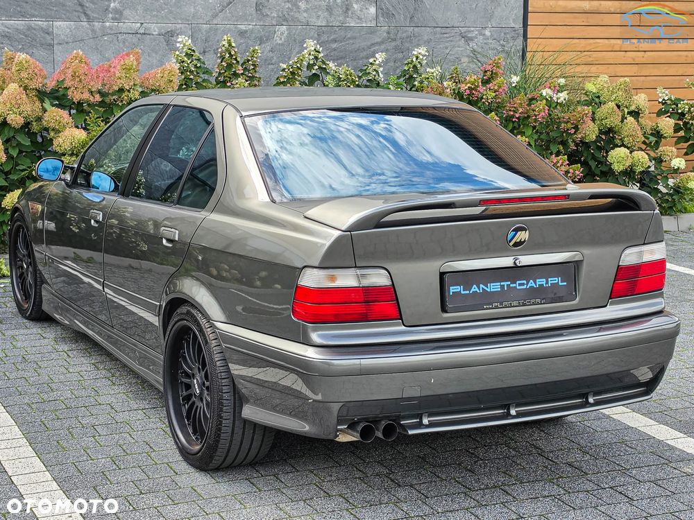 BMW M3 Standard - 11