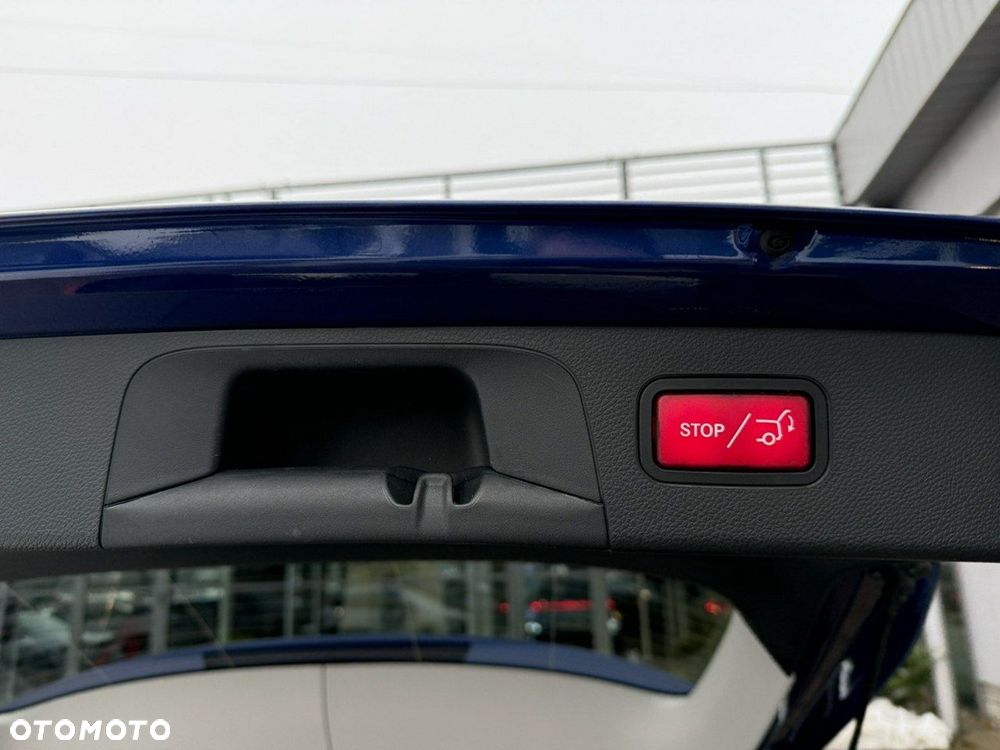 Mercedes-Benz GLC - 9