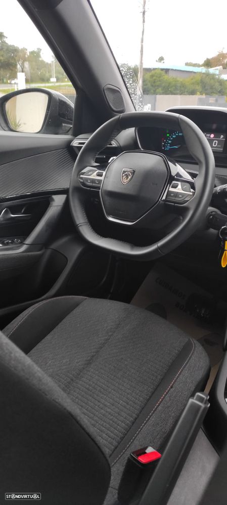 Peugeot 2008 Hybrid 136 e-DSC Style - 8