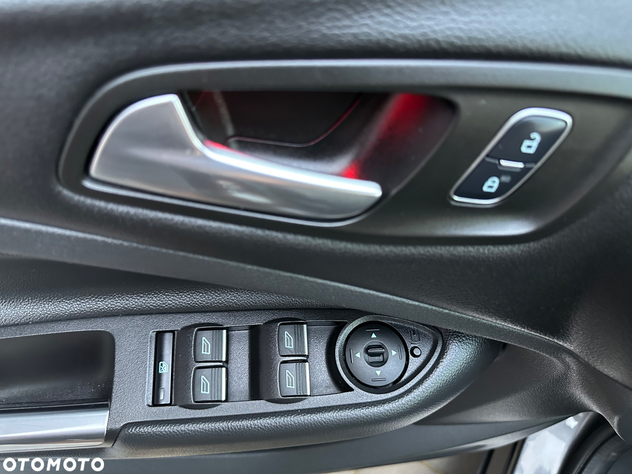 Ford Kuga 1.5 EcoBoost FWD Titanium ASS MMT6 - 35