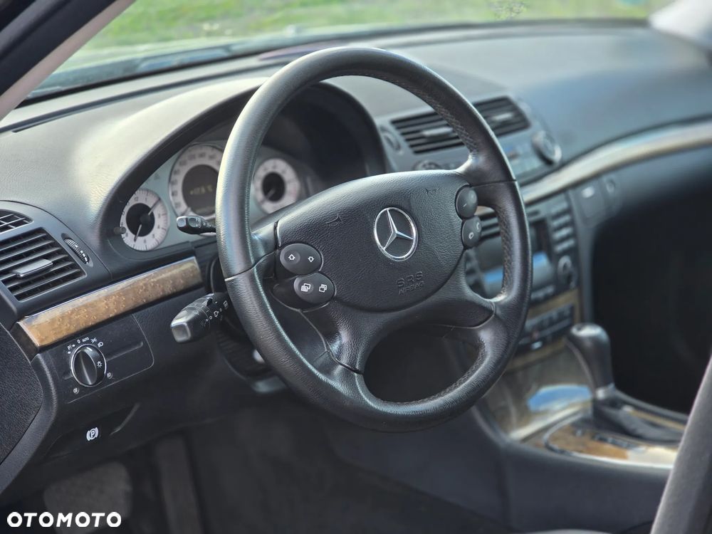Mercedes-Benz Klasa E - 19