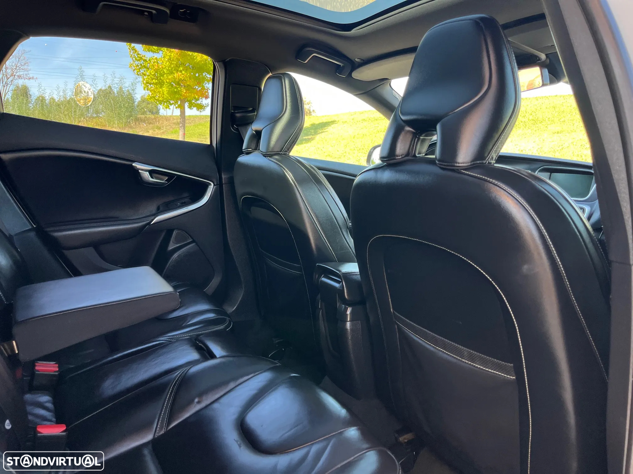 Volvo V40 1.6 D2 R-Design Summum - 8