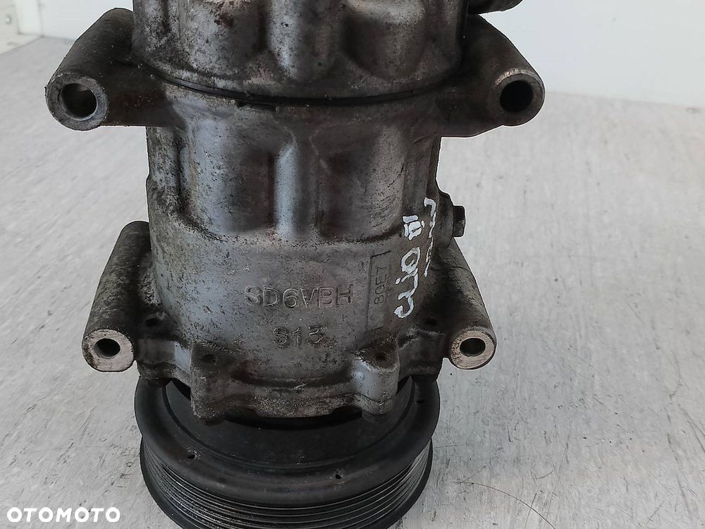 POMPA, SPRĘŻARKA KLIMATYZACJI RENAULT CLIO III 8200357173-B  SD6V12 1.2 16V - 4
