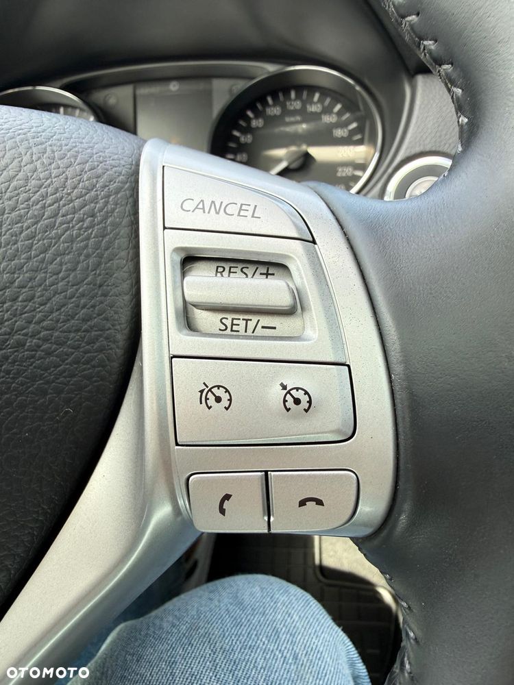 Nissan Qashqai 1.6 DIG-T N-Connecta - 20