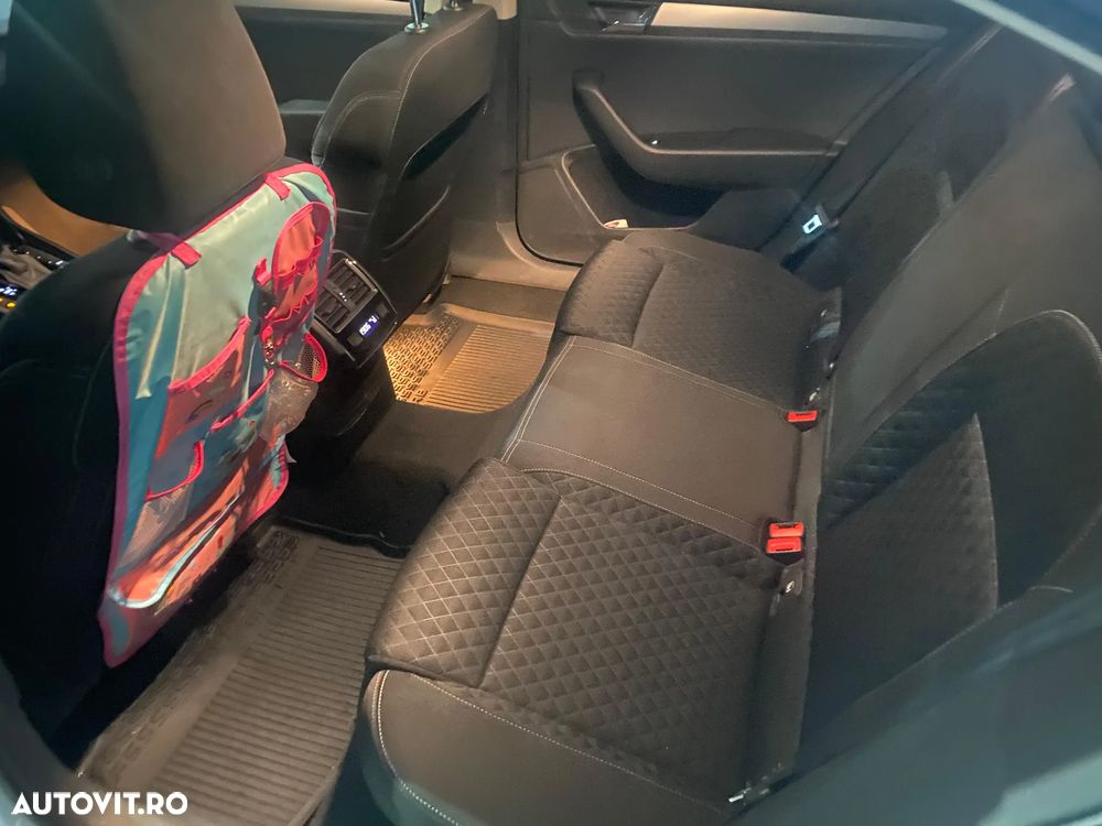 Skoda Superb 2.0 TDI DSG Ambition - 6