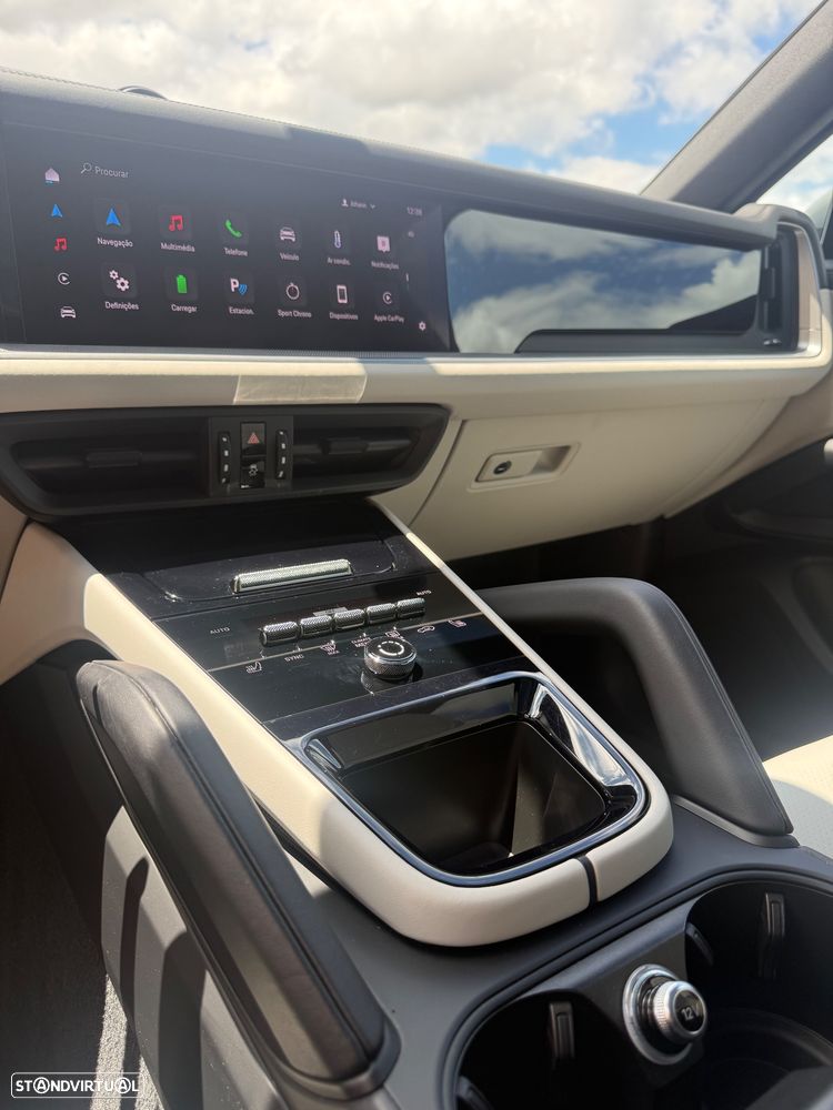 Porsche Cayenne Coupé E-Hybrid - 10