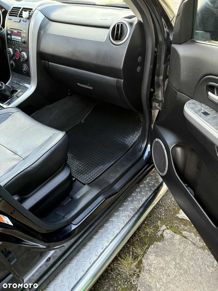Suzuki Grand Vitara 1.9 DDiS De luxe - 17