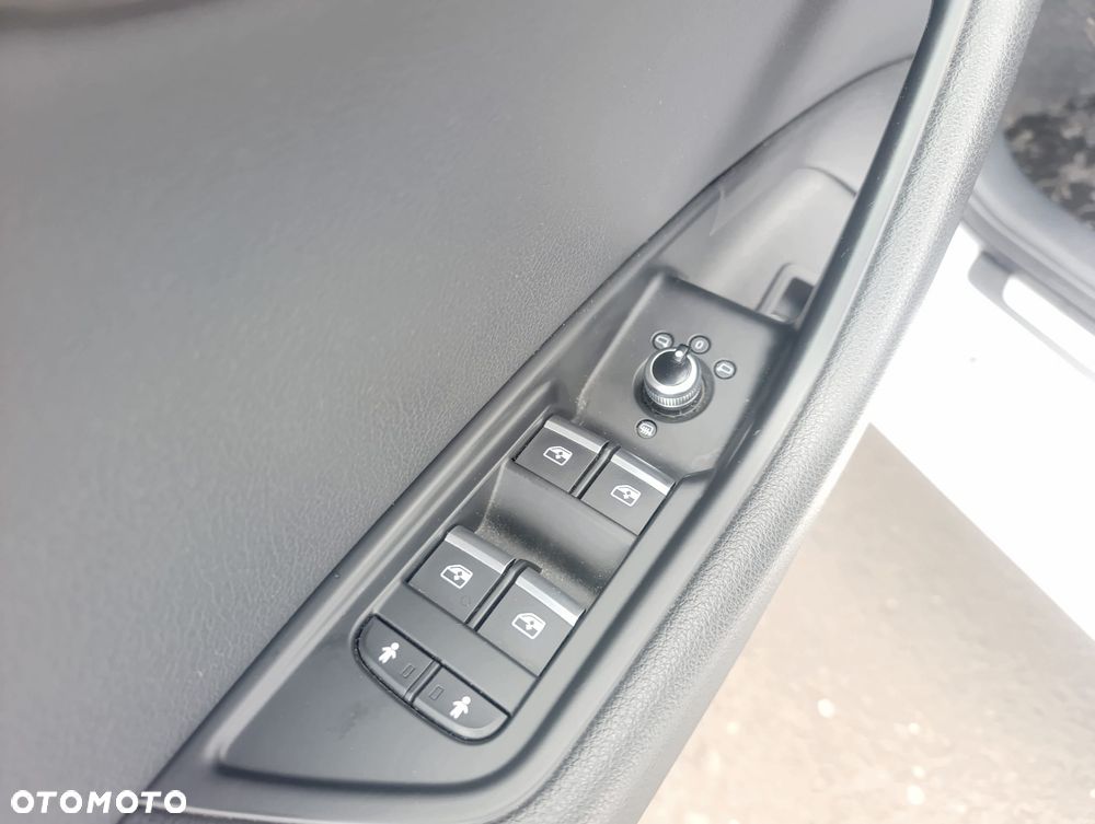 Audi A4 Avant 35 TDI Sport S tronic - 31