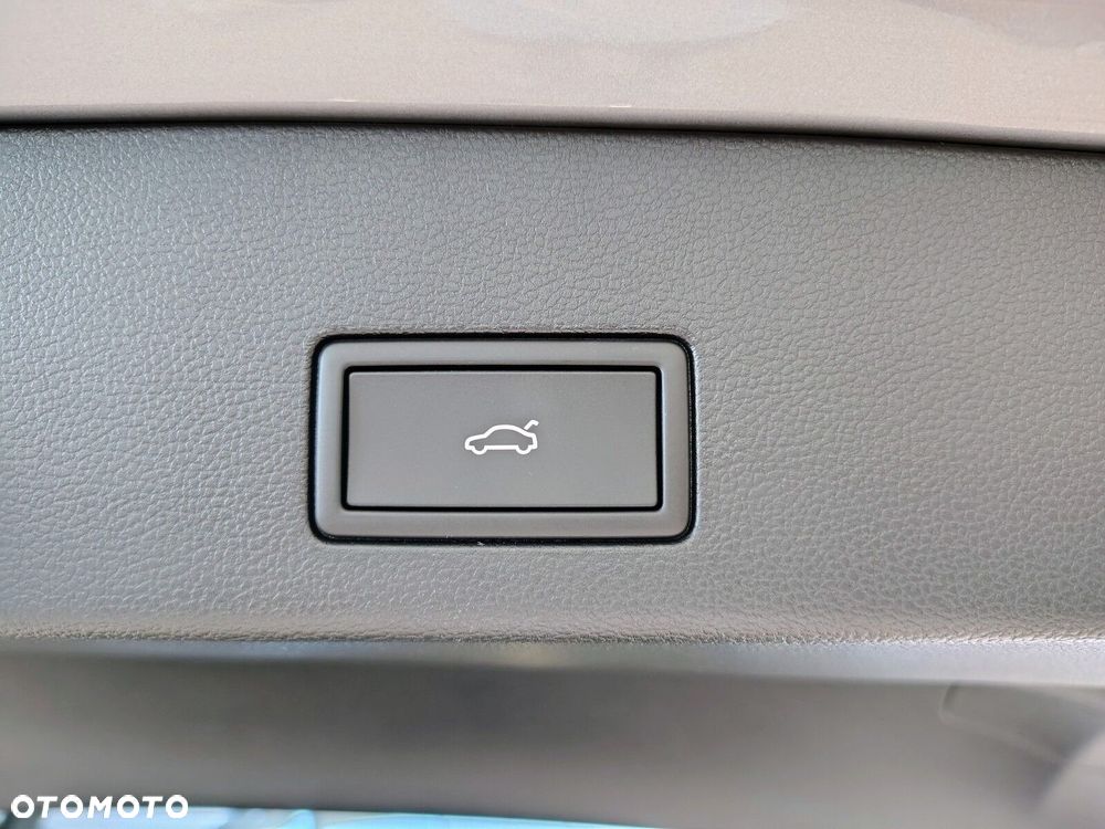 Volkswagen Golf - 10