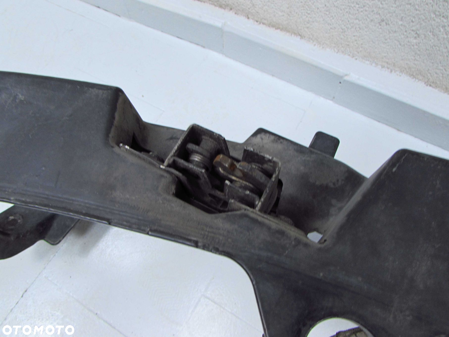 LAND ROVER DISCOVERY III 04-09 PAS PRZEDNI OKULAR - 5