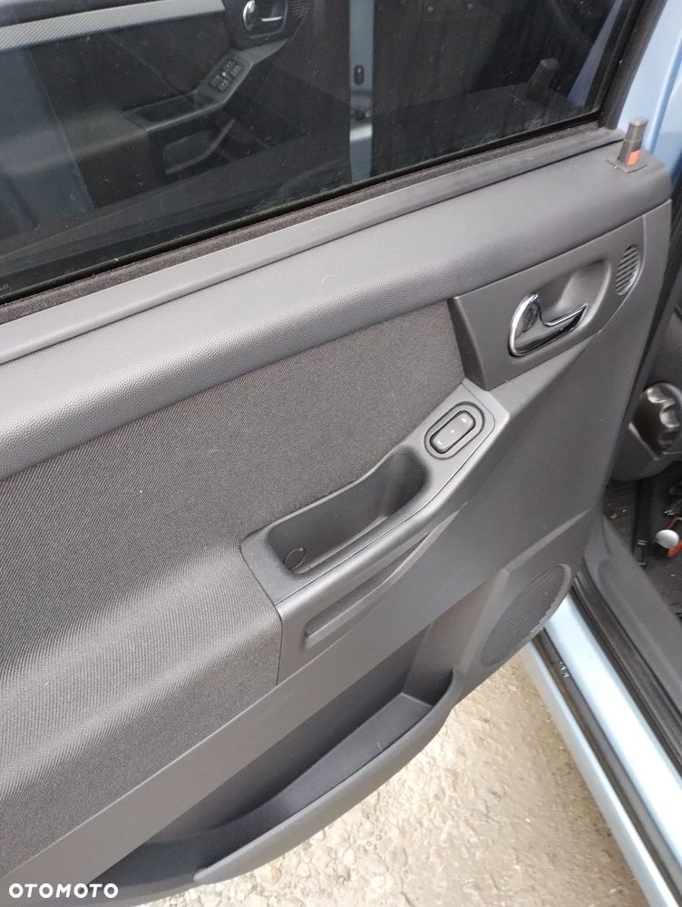 Opel Meriva - 9