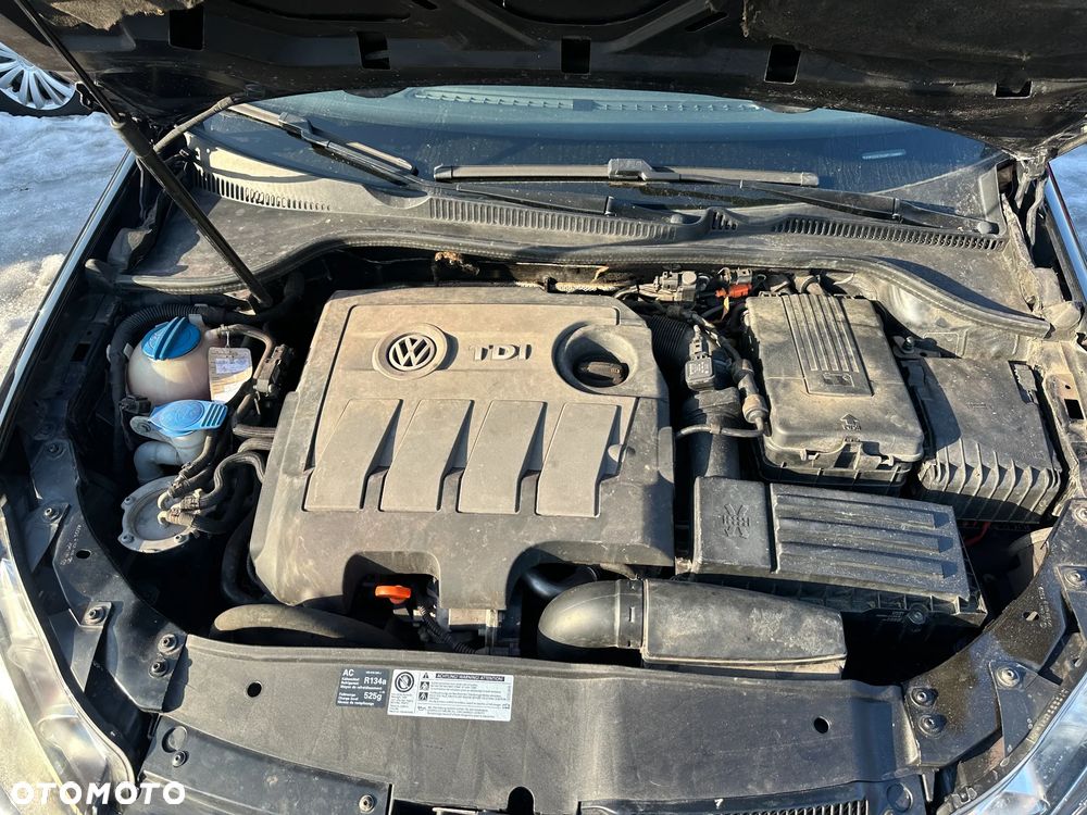 Volkswagen Golf 1.6 TDI DPF BlueMotion - 10