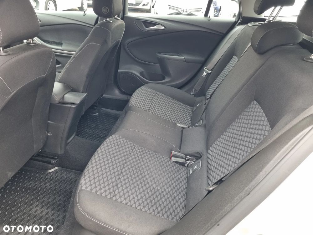 Opel Astra - 17