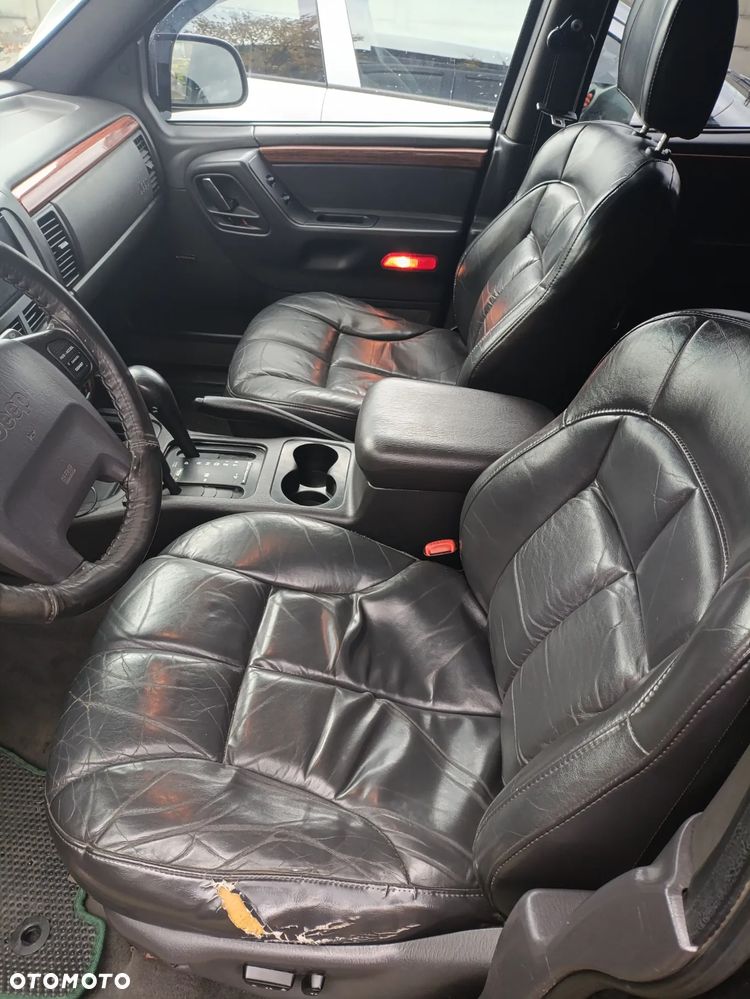 Jeep Grand Cherokee - 11