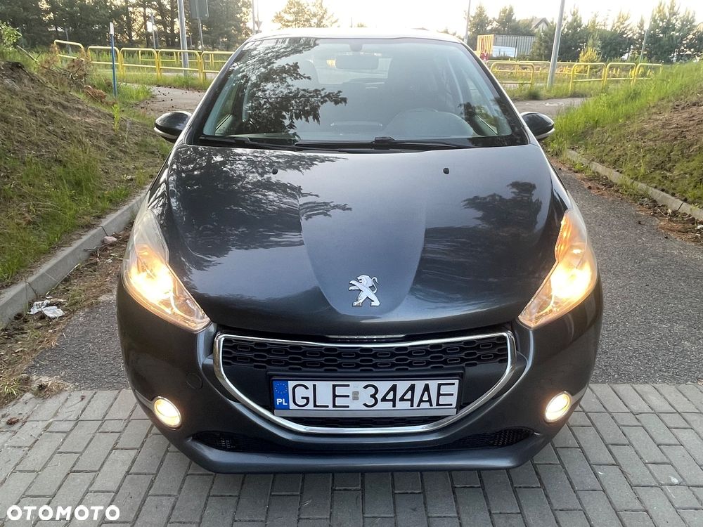 Peugeot 208 e-HDi 92 Stop&Start Style - 11
