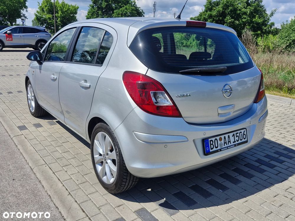 Opel Corsa 1.4 16V Active - 5