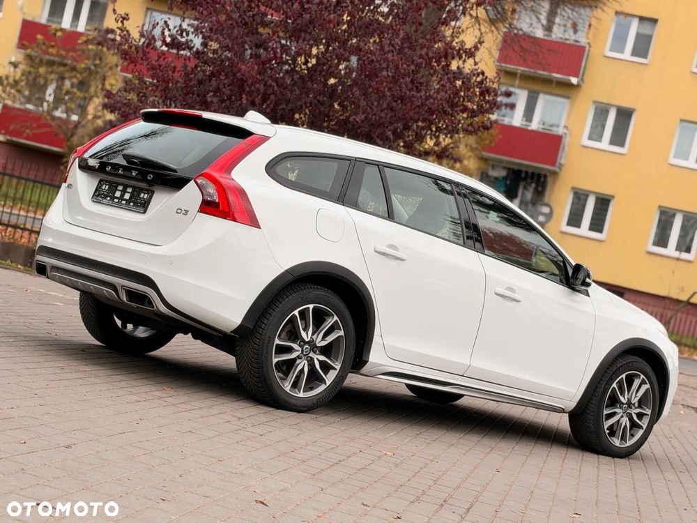 Volvo V60 Cross Country D3 Drive-E Summum - 8