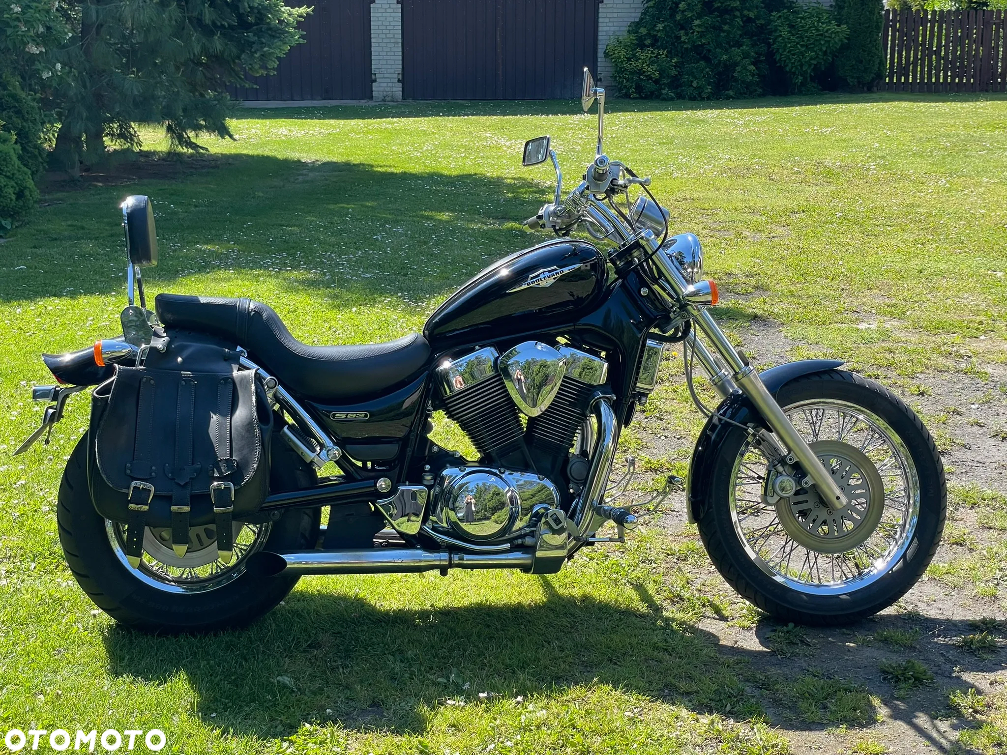 Suzuki Intruder - 10