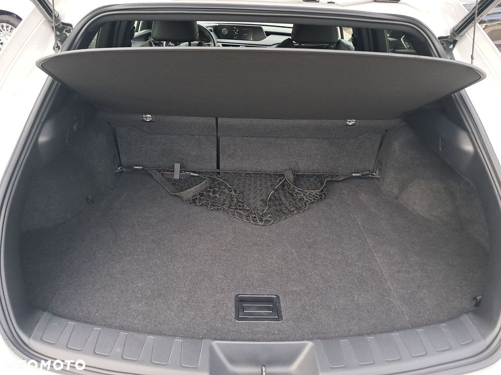 Lexus UX - 11