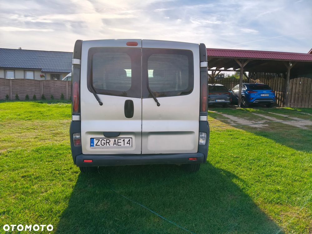 Renault Trafic - 2