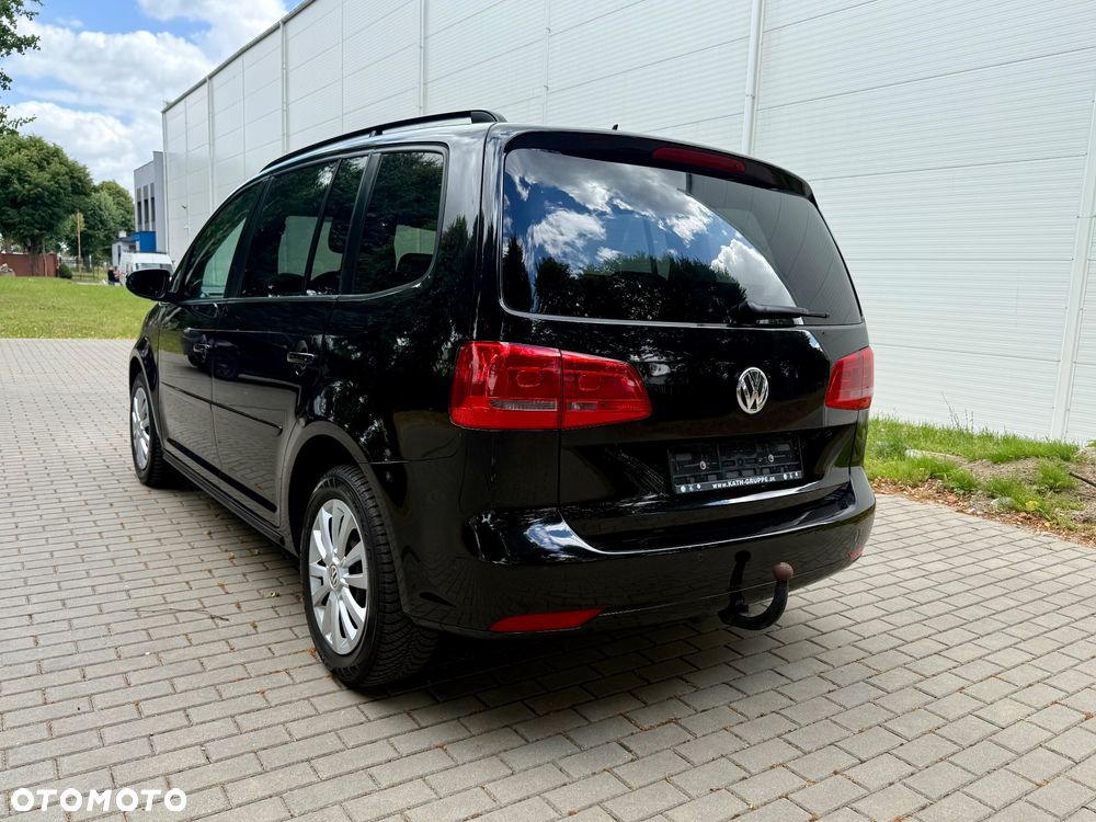 Volkswagen Touran - 23