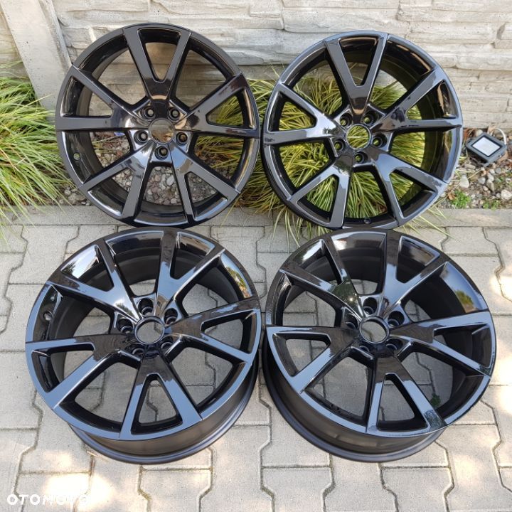 4x 8x19 ET26 5x112 Piasta 66,6 Nowy komplet felg aluminiowych Audi A4,A5,A6,A8 - 1