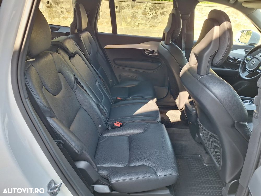 Volvo XC 90 D5 AWD Momentum - 8