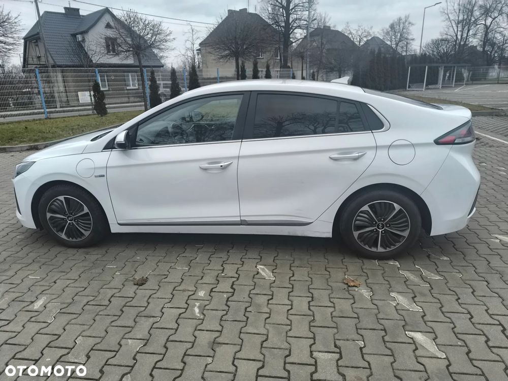 Hyundai IONIQ Plug-in hybrid Premium - 16