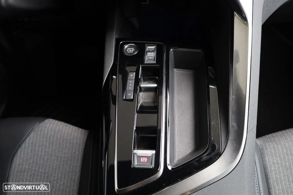 Peugeot 5008 1.2 PureTech Allure EAT8 - 19