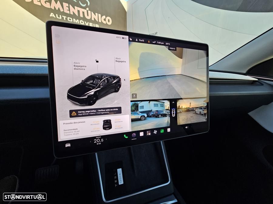 Tesla Model Y Long Range Dual Motor AWD - 39