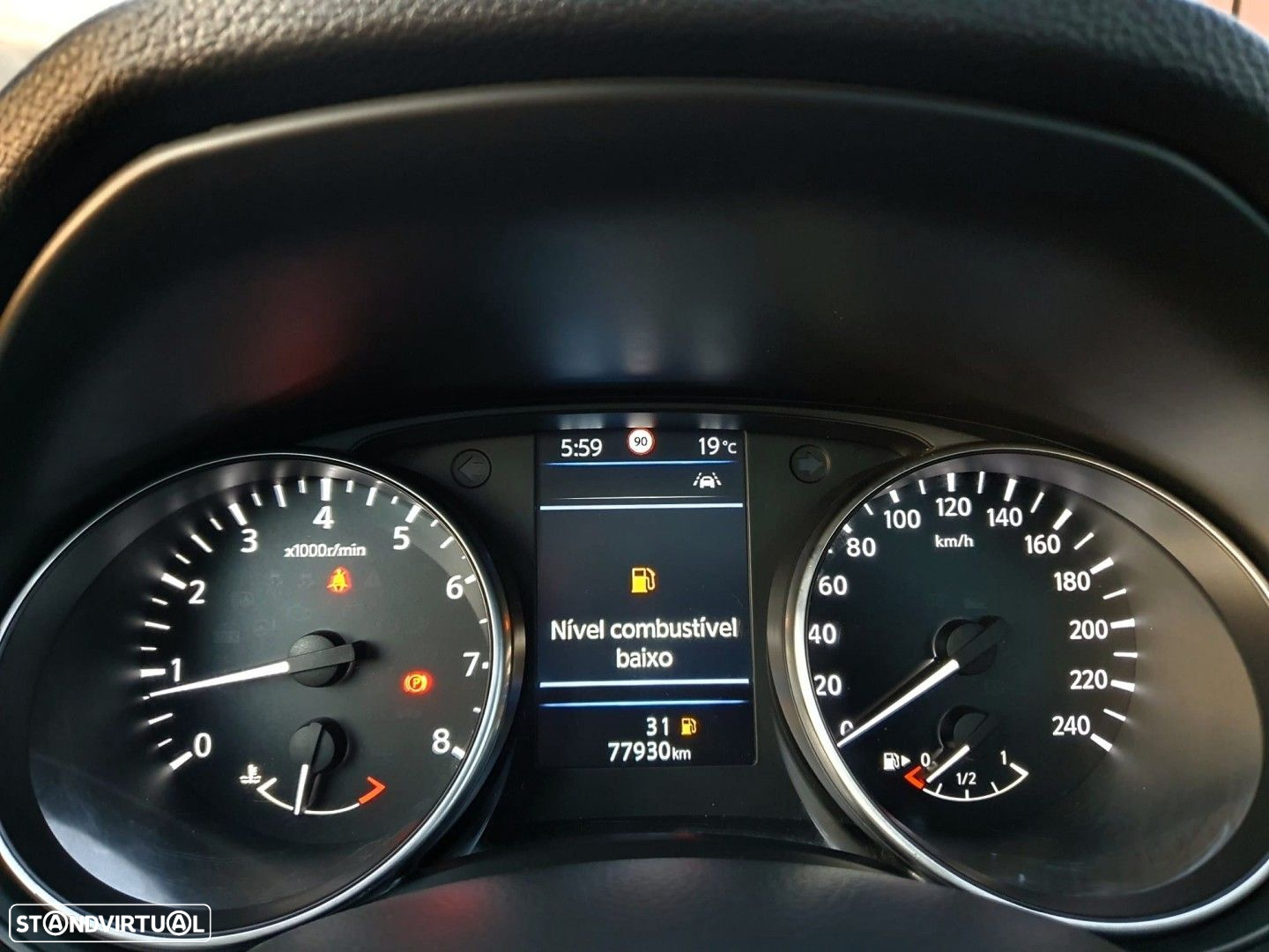 Nissan Qashqai 1.3 DIG-T N-Connecta J18 - 26