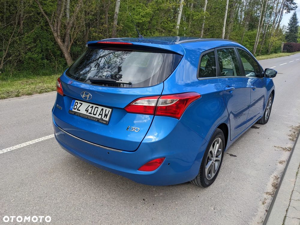 Hyundai i30 1.4 CRDi Premium - 4