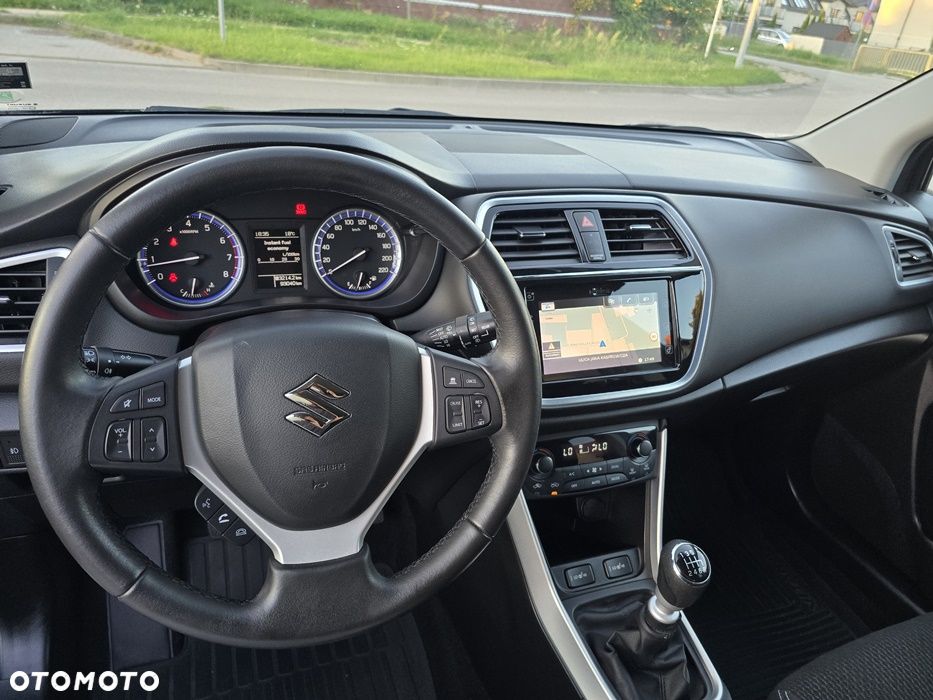 Suzuki SX4 S-Cross 1.4 T Premium - 27