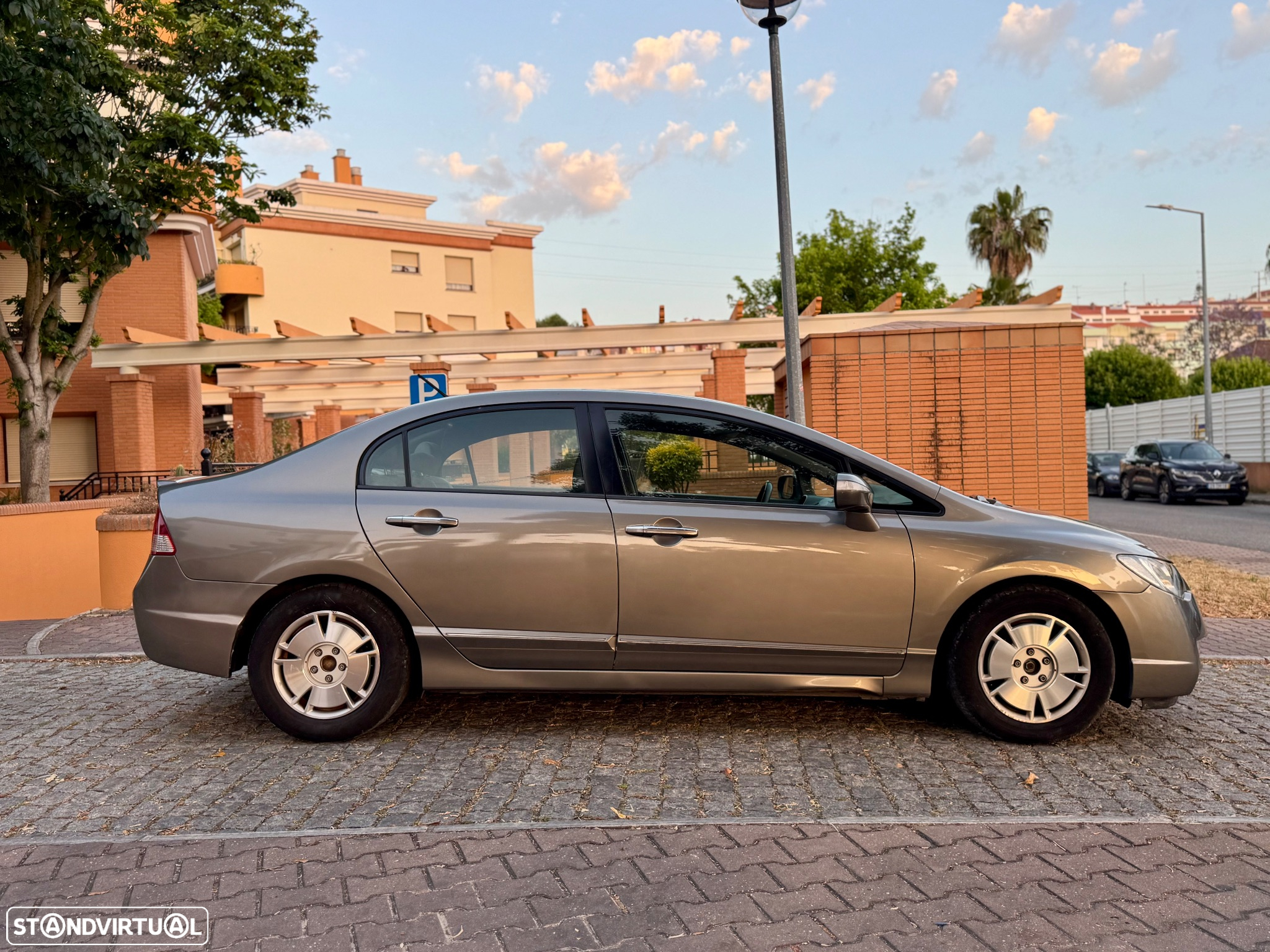 Honda Civic 1.3 DSI i-VTEC Hybrid Elegance - 3