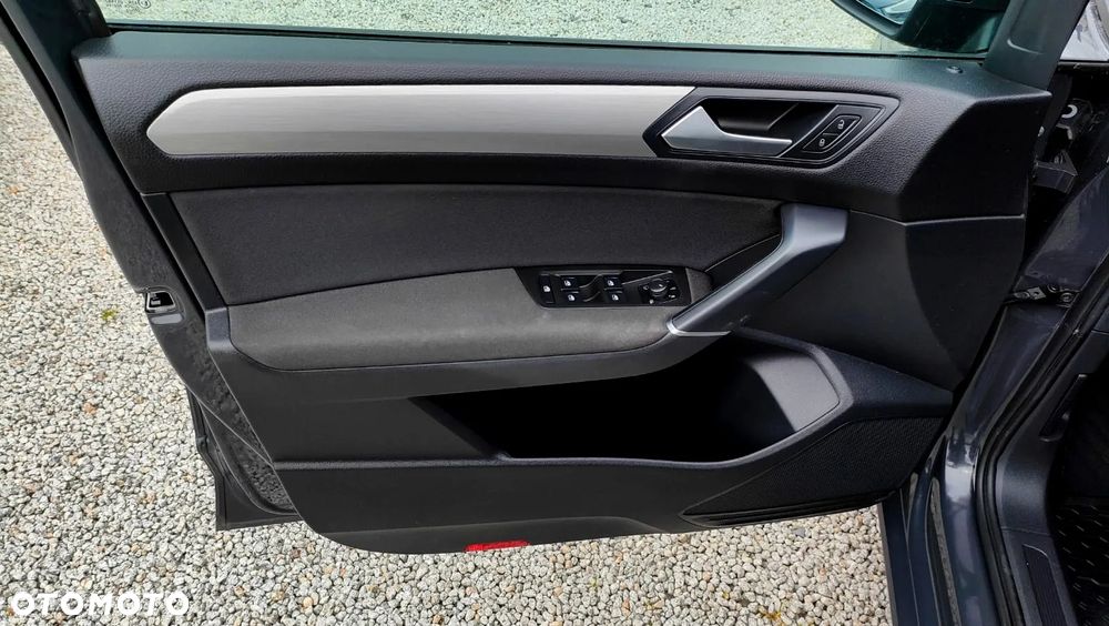 Volkswagen Touran 1.5 TSI EVO Comfortline DSG - 8