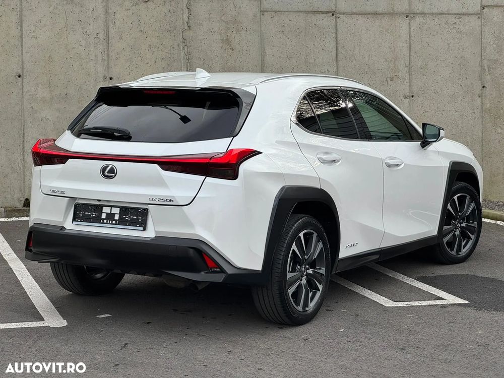 Lexus UX 250h 2.0L HEV 20H- (178 HP) 4X4 CVT Executive - 8