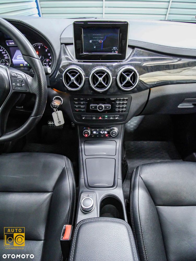 Mercedes-Benz Klasa B 180 d 7G-DCT SCORE - 17
