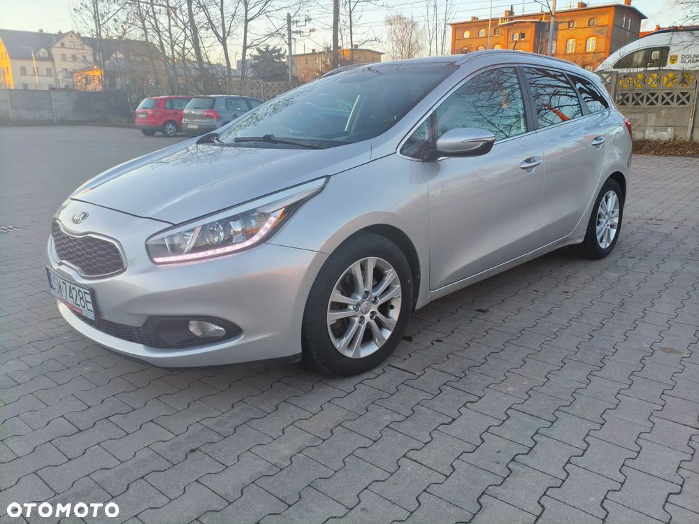 Kia Ceed 1.6 CRDi 128 Dream Team Edition - 15